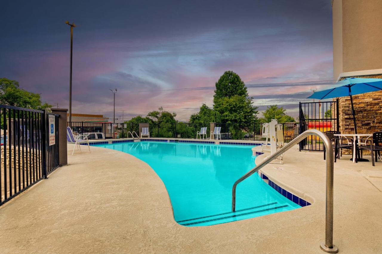Holiday Inn Express Nashville W-I40 By Ihg Экстерьер фото